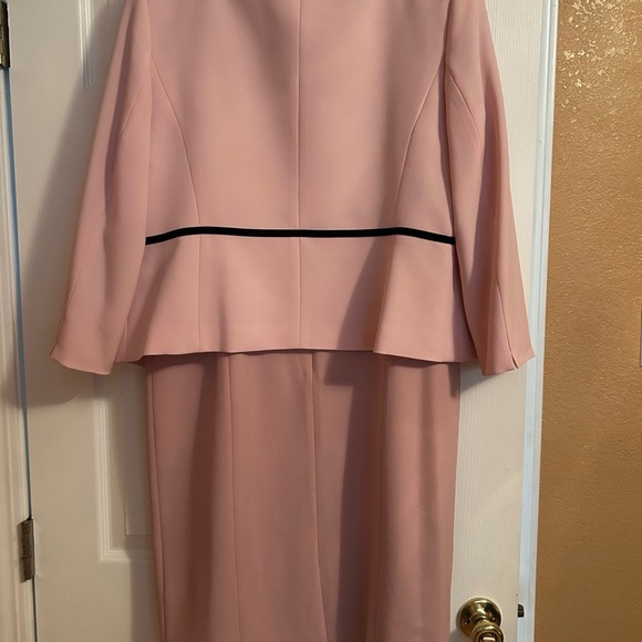 Dress & Blazer Set - Picture 3 of 13